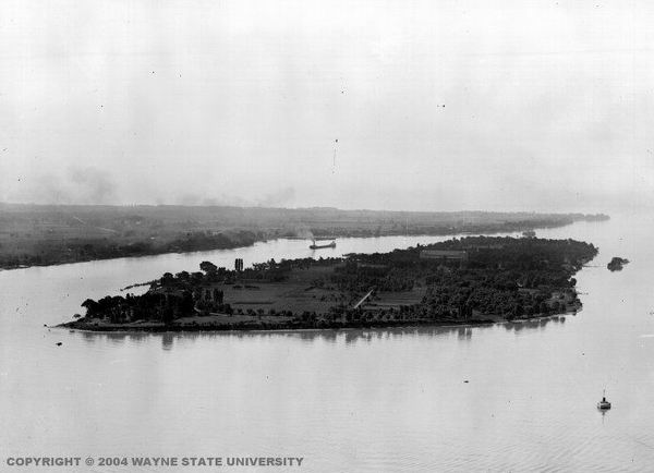 Bob-Lo Island - Old Pic Of Island From Wayne State (newer photo)